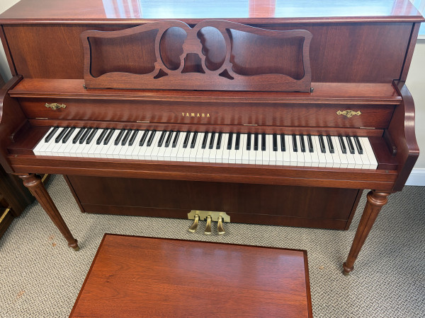 2000 Yamaha M500 Sheraton console piano - Upright - Console Pianos